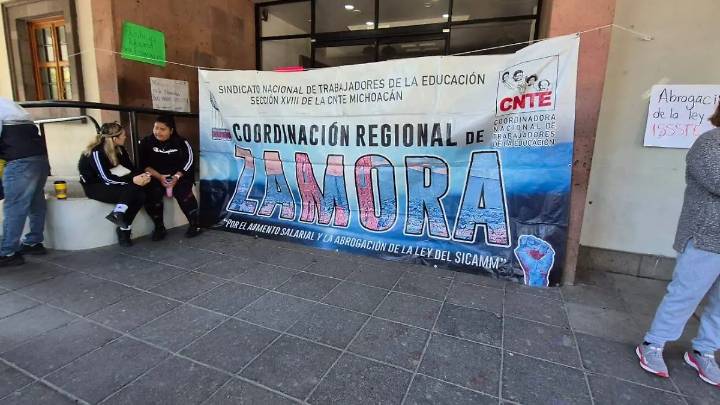 CNTE Zamora exige pago de salarios pendientes a maestros desde hace 10 años