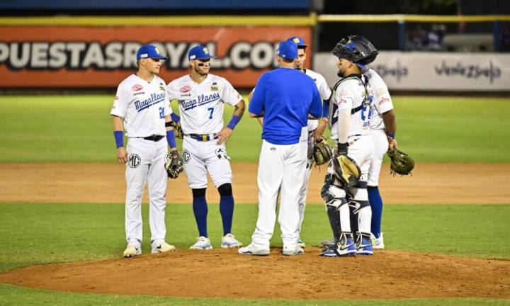 La Nave a remar contra la corriente en lo resta de campaña regular