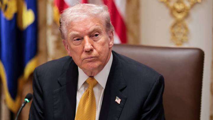 Trump is pardoning allies and backers. Who's seeking clemency now?