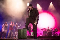 Country music star shares struggles during tour