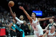 Deadspin | Surging Suns make it 6 of 7 with easy win over Trail Blazers