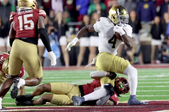 No. 12 Notre Dame escapes Boston College with 25
