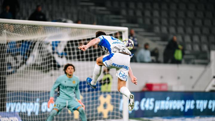 Espectacular gol en Chipre deja exhibido a Guillermo Ochoa