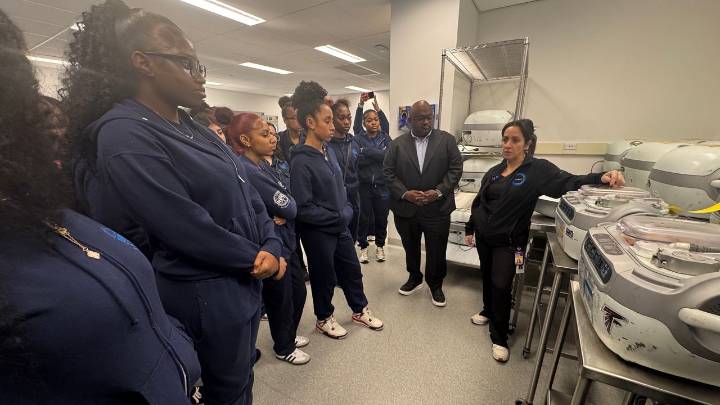 Students get look at organ donation process inside LiveOnNY