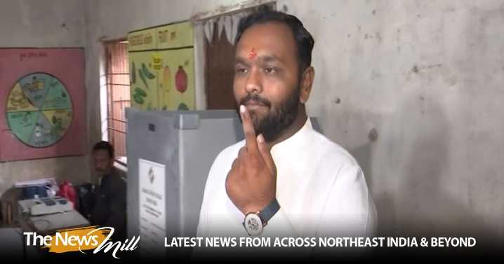 Odisha: BJP’s Nuapada assembly by-elections candidate Jay Dholakia casts his vote