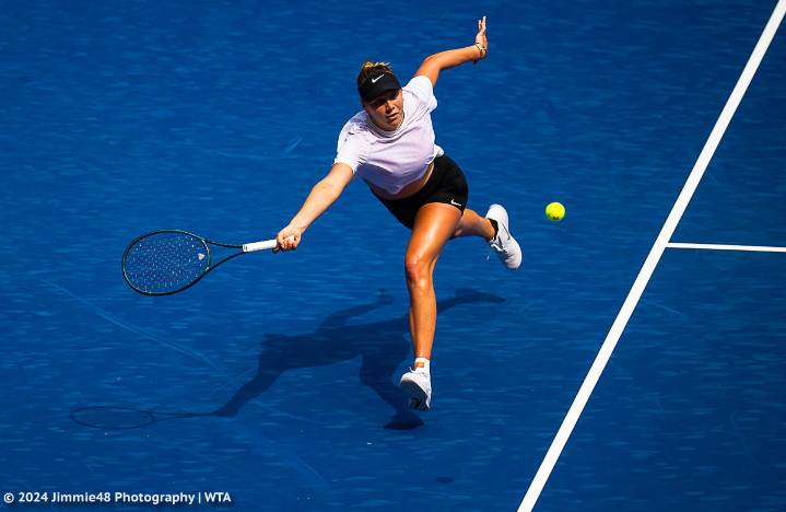 Amanda Anisimova sorprende y elimina a Iga Swiatek en las Finales WTA