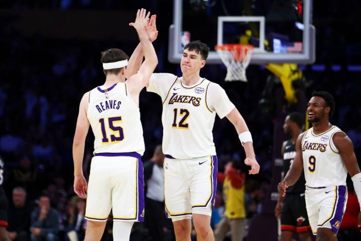 Lakers’ well-rounded offense leads to win over Heat