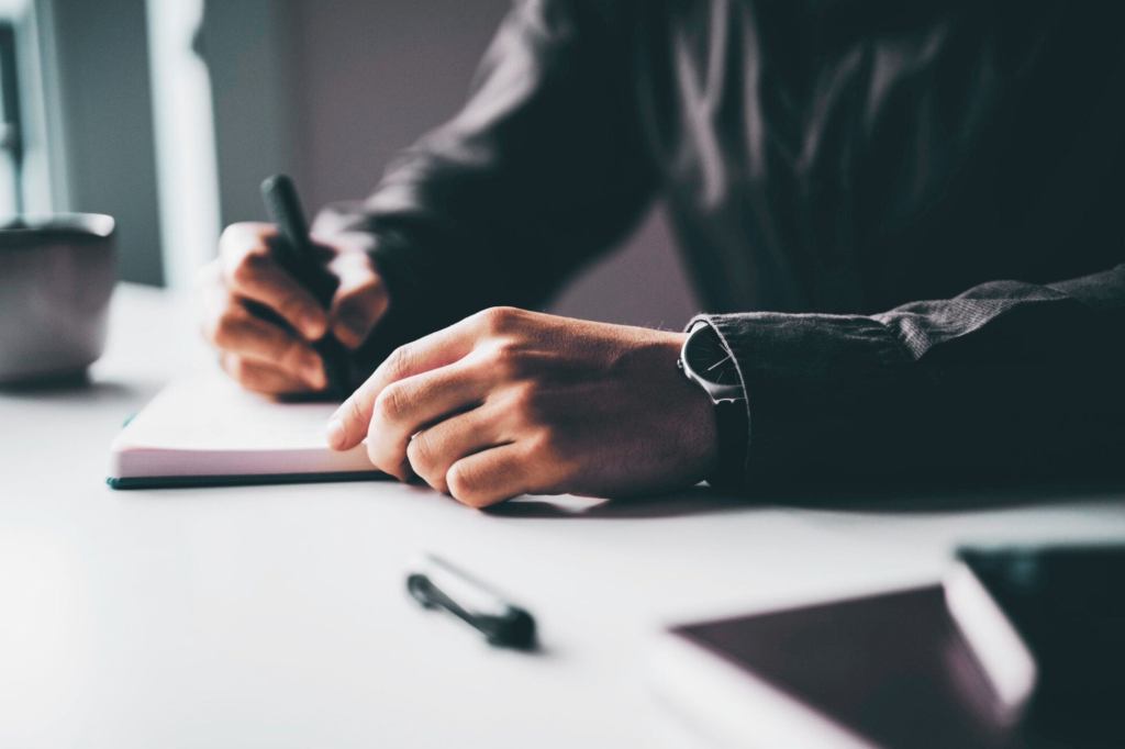 Is It Time to Write a Book For Your Business? Here's How to Know