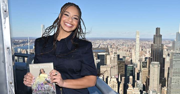 Nia Sioux Calls Memoir 'Bottom of the Pyramid' A 'Diary': 'Like Reading Your Life'