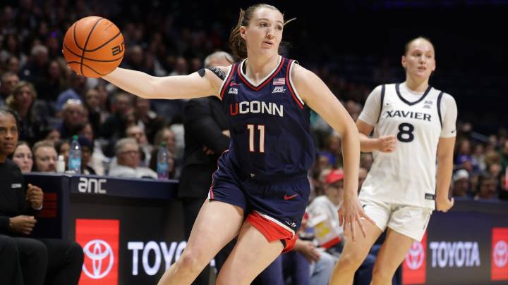 No. 1 UConn hits a barrage of 3’s in blowout of Xavier, 104
