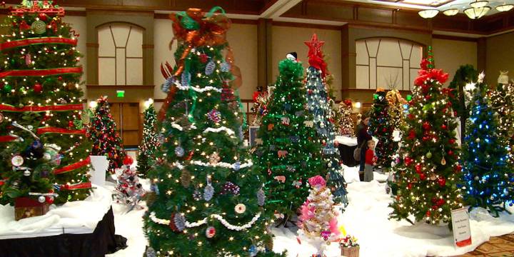 Gatlinburg’s Festival of Trees returns Thanksgiving weekend