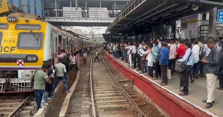 Mumbai Local Train Update: Rail Fracture Hits Central Railway Services