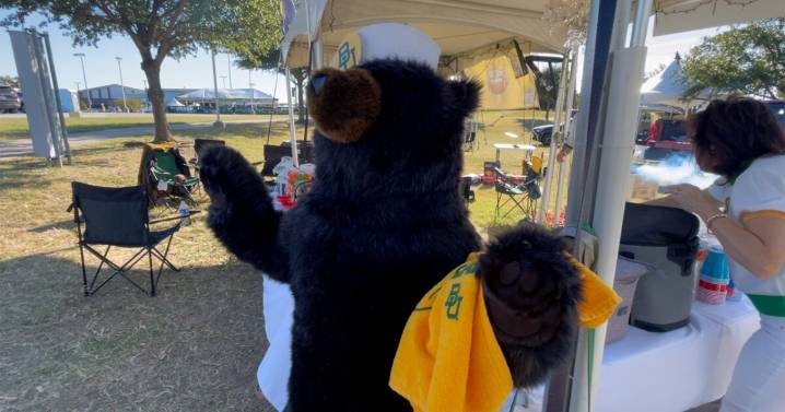 Baylor students speak up after Mack Rhoades resigns