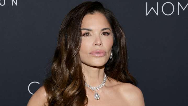 Jarring Close-Up Of Jeff Bezos' Wife Lauren Sánchez Proves She Looks More Tuned Up Than A Car