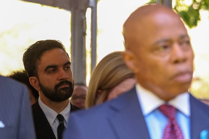 Mamdani pidió la renuncia a 179 altos empleados de la actual alcaldía de Nueva York