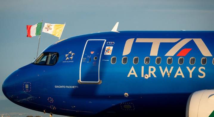 El avión del Papa deberá sustituir un componente tras llamado urgente de Airbus 29 de noviembre de 2025 | Internacional El fallo representa un auténtico problema, dado que la familia A320 es, con dife