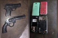 Secuestraron armas de juguete y plantas de marihuana tras allanamiento en Villa 351