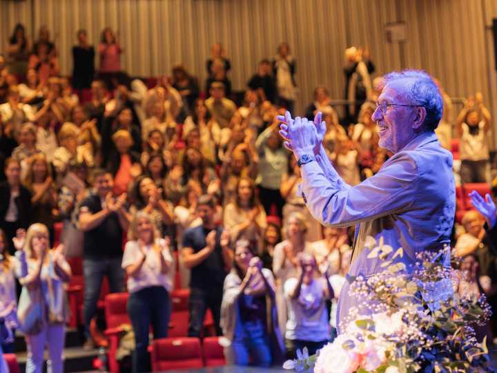 Joan Garriga, psicólogo: “Nadie podría afirmar que no vivió ninguna herida en su historia con sus padres”