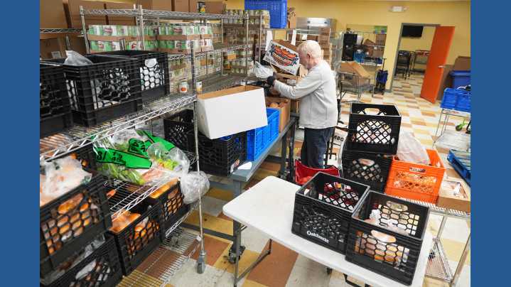 People in some states get SNAP food aid while others still wait for their November benefits