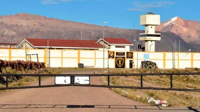 INPE frustra intento de extorsión desde penal de Challapalca tras hallar equipos tecnológicos ocultos