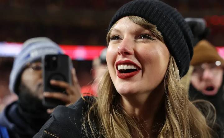 Is Taylor Swift in attendance today for the Chiefs vs Cowboys Thanksgiving game in Week 13 of 2025 NFL Season?