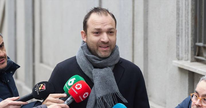 Así es Víctor Manuel Ábalos, el hijo del exministro que le ha visitado en la cárcel