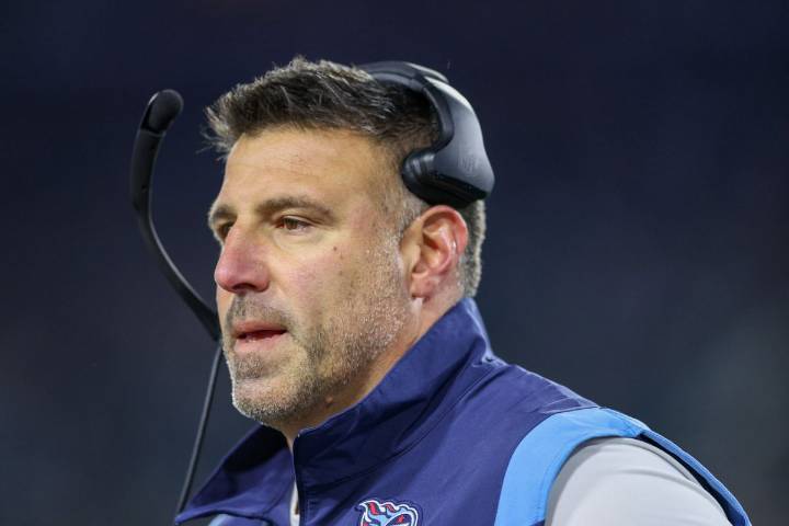 Mike Vrabel’s Emotional Response to Injuries as Drake Maye Reacts to Will Campbell’s Exit