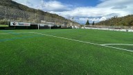 Concluye la mejora del campo de fútbol del Alcava, en Laviana, de la que se beneficiarán 300 jóvenes deportistas