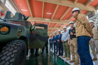 Presidente José Jerí inaugura instalación que reducirá la dependencia de importación de vehículos para defensa y seguridad