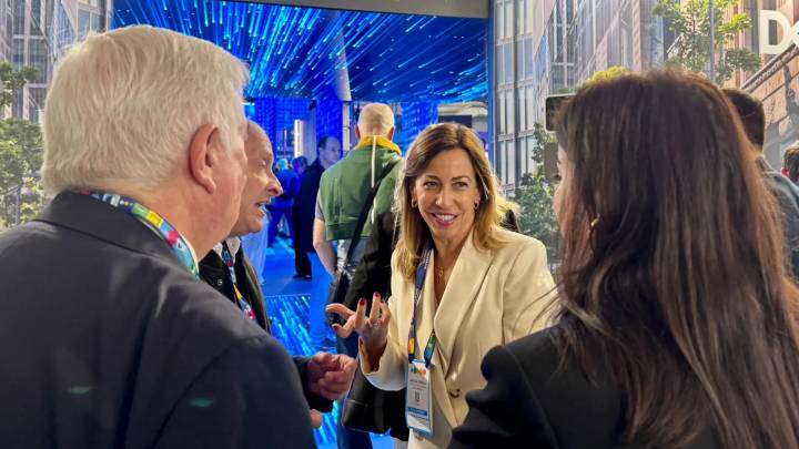 Zaragoza estrenará semáforos inteligentes que se regularán por el flujo real de peatones y coches: así funcionarán