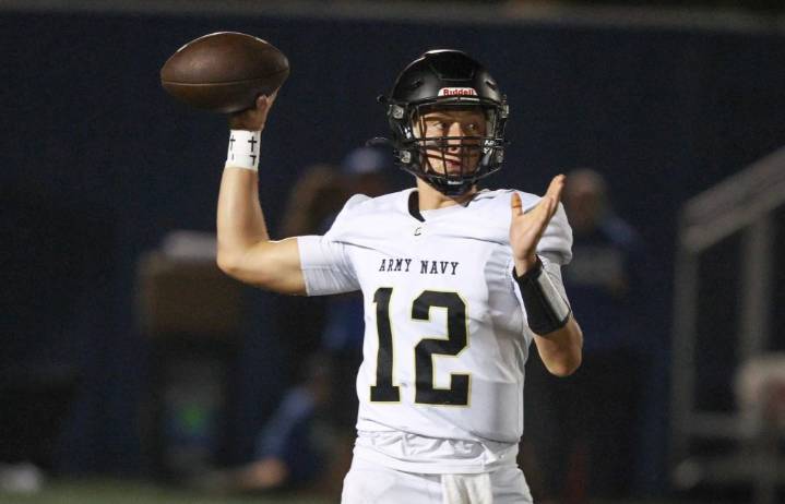 Army-Navy outlasts Patrick Henry for football playoff win