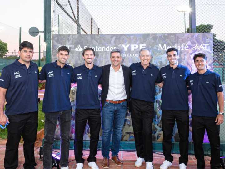 Argentina puso en marcha su sueño para el Final 8 de la Copa Davis con una fórmula clara: "Somos un equipo compacto y batallador"