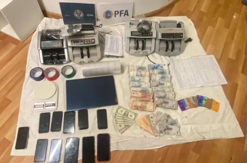 Desarticularon una banda narco vinculada al clan de "Mameluco" Villalba: secuestran un arsenal y medio millón de dólares