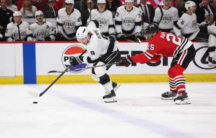 Report: Los Angeles Kings Extend Star Forward