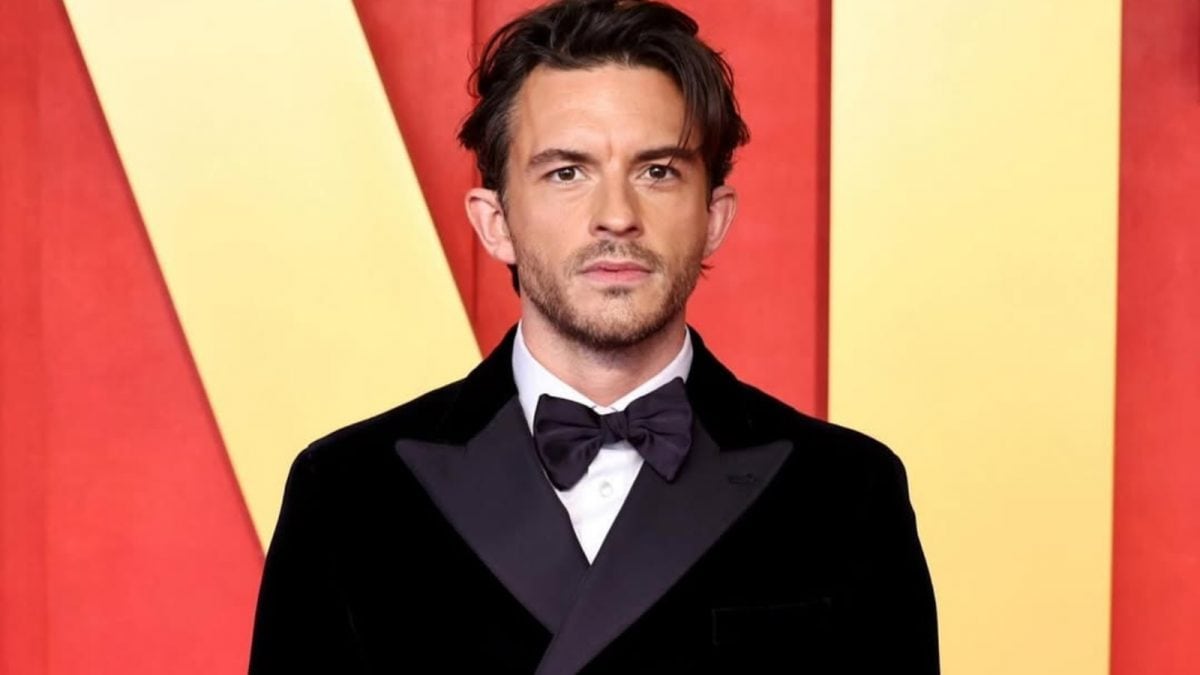 Jonathan Bailey Says He Was 'Scared' While Growing Up As Gay: 'I Felt Alone'