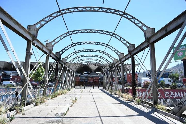 Se acabó la espera: histórico puente del Río Mapocho volverá a abrir a más de 10 años de su cierre