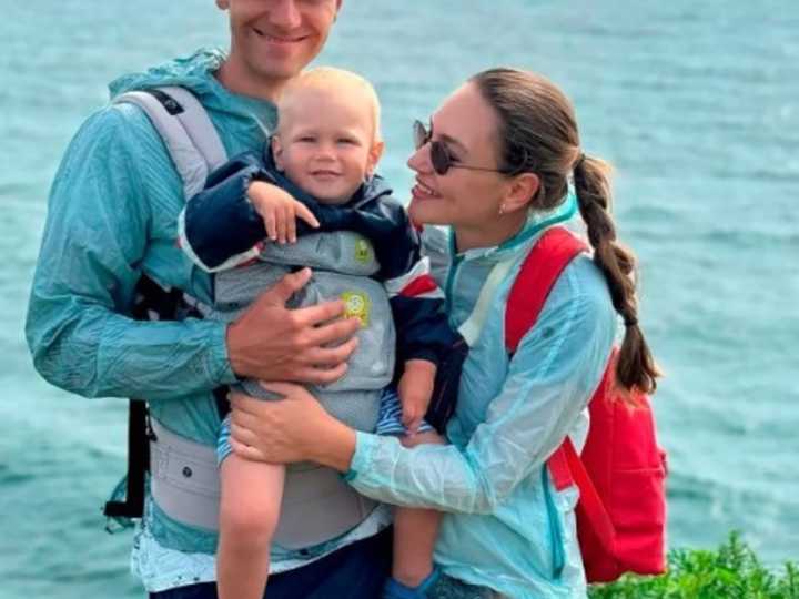 Su bebé de dos años murió por una picadura de medusa y ellos hicieron una dura advertencia: "Éramos una familia feliz”