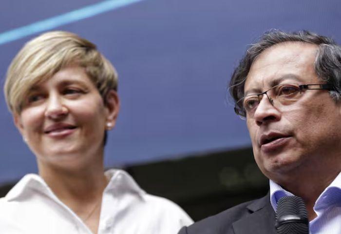 Presidente Petro reveló que Verónica Alcocer no ha regresado a Colombia “porque no puede”