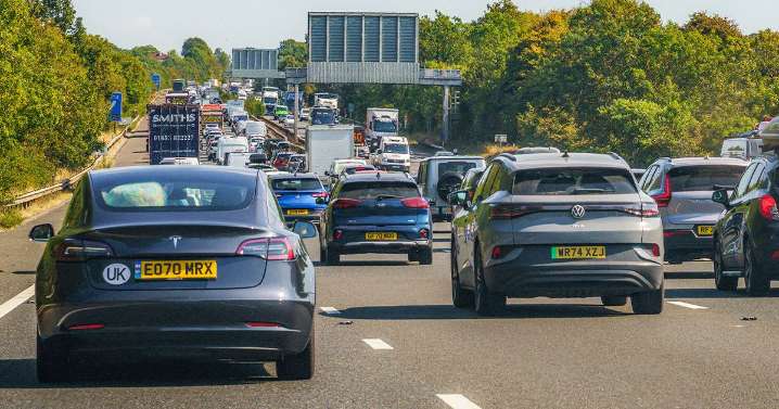 LIVE M4 updates as crash leads to lane closure