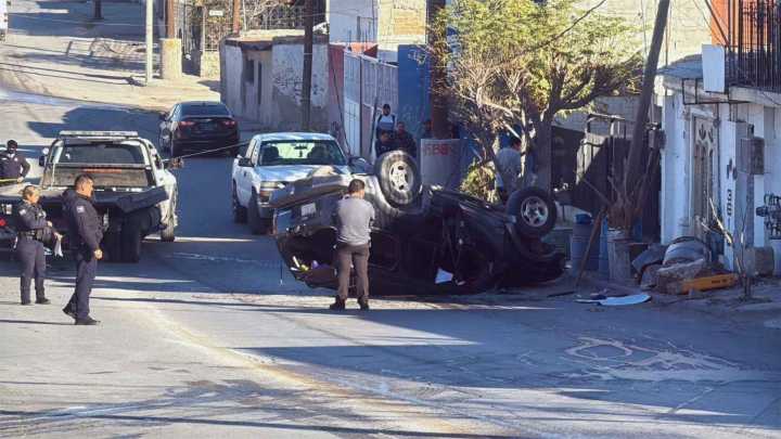 Accidente Vial Deja a un Hombre Muerto y a una Mujer Lesionada en Ciudad Juárez