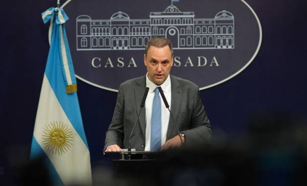 "Había un ciclo cumplido": Adorni habló como nuevo Jefe de Gabinete y dio detalles de Macri en Olivos