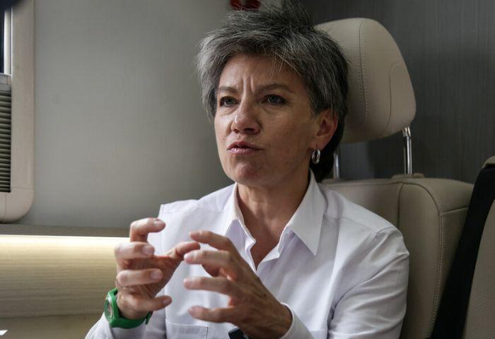 Delegación de paz del Gobierno anunció denuncia penal contra Claudia López