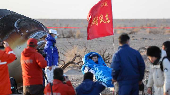 3 Chinese astronauts stranded by space debris return to Earth