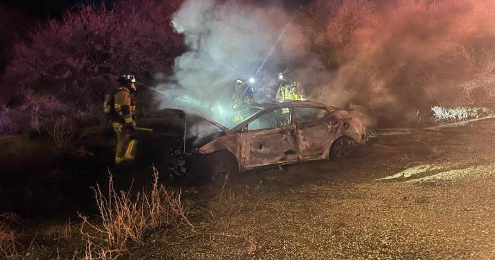 Crews battle vehicle fire at Interstate 19, Sahuarita Road
