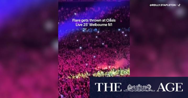Flares thrown at Oasis concert in Melbourne