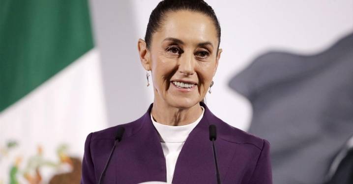 La presidenta de México, tras el asesinato de otro alcalde, llama a combatir el narco desde "las causas"