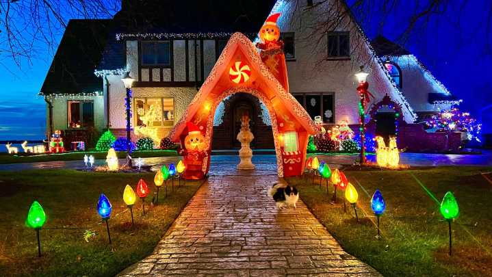 How much Christmas lights could cost Georgians in electricity bills