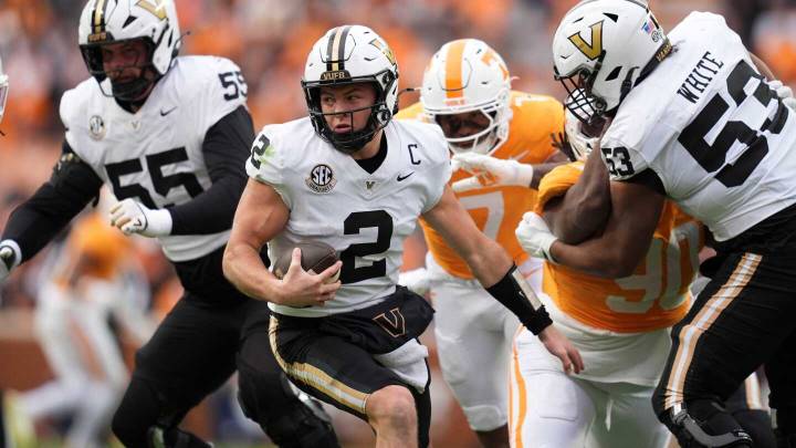 Pavia passes, runs for TDs as No. 12 Vanderbilt beats in-state rival No. 18 Tennessee 45