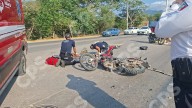 Motociclista sufre graves lesiones tras estrellarse contra una camioneta en avenida Poetas en Puerto Vallarta