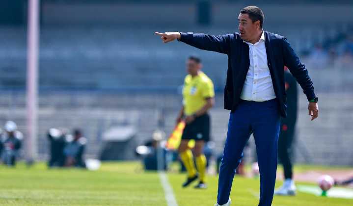 Efraín Juárez rompe el silencio sobre la salida de Aaron Ramsey de Pumas